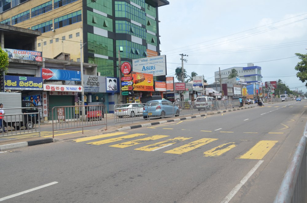 මීගමුව රෝහල ඉදිරිපිට වැරදි කහ ඉර කාගේ ඉල්ලිමක්ද ? 1 දැනට වසා දමා ඇති ඉක්මනින් සක්රිය කළ යුතු නිවරදි කහඉර