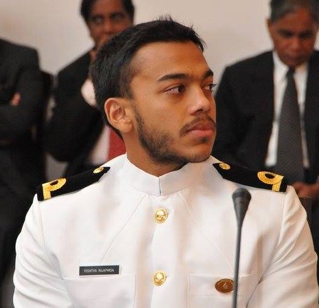 යෝෂිත රාජපක්ෂගේ ආරක්ෂකයෙක් දංකොටුවේදී අත්අඩංගුවට 1 Yoshitha-Rajapaksa