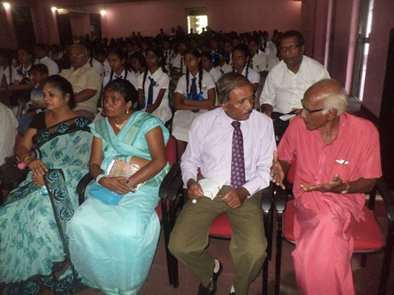 මීගමු සාහිත්ය උළෙල -2015 36 ආරාධිතයන්