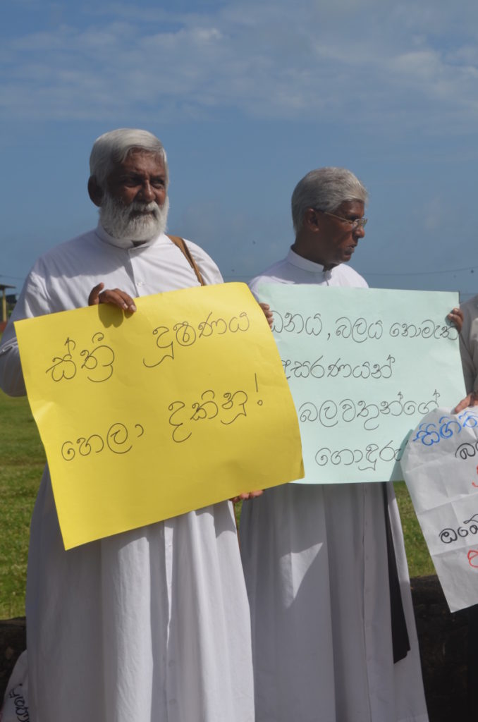 women protest 4