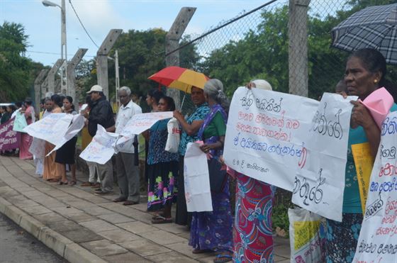 women protest 7