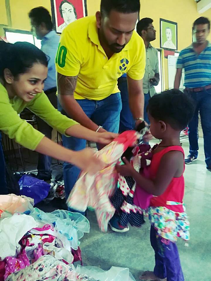 කැලණිය සරසවියේ අලෙවි කළමනාකරණ අංශයේ සිසුන්ගෙන් මාතලේ, ඇල්කඩුව තේ වතුයායේ ජනතාවට තෛපොංගල් ! 13 ar4
