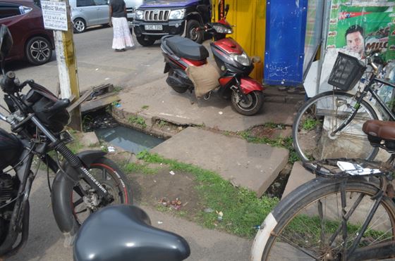 ආවරණයක් නැති අනතුරුදායක කානුවක් ! 8 kanu issue 2