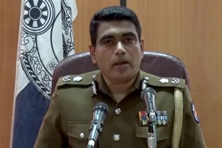 ජන ජීවිතය ගැසට් එකකින් යථා තත්වයට පත්කිරිම ??? 3 1588211153-Ajith_Rohana_L