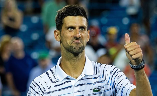 Novak-Djokovic-thumbs-up