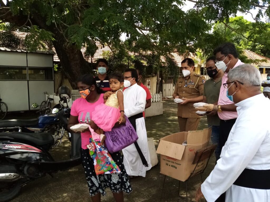 දළුපත ප්රජාපොලිස් ඒකකයෙන් ප්රජා සත්කාරයක්……. 1 IMG 20210613 WA0045