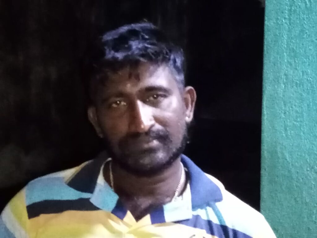 ජීවිතය උදෙසා රැල්ල සමඟ පොරබදන තෙප්පම් ධීවරයාගේ කඳුළු කතාව… 3 IMG 20211107 WA0013