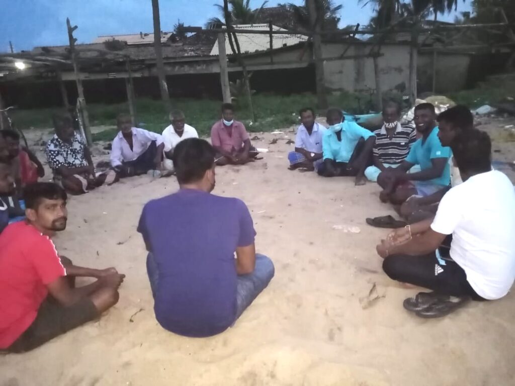ජීවිතය උදෙසා රැල්ල සමඟ පොරබදන තෙප්පම් ධීවරයාගේ කඳුළු කතාව… 4 IMG 20211108 064652