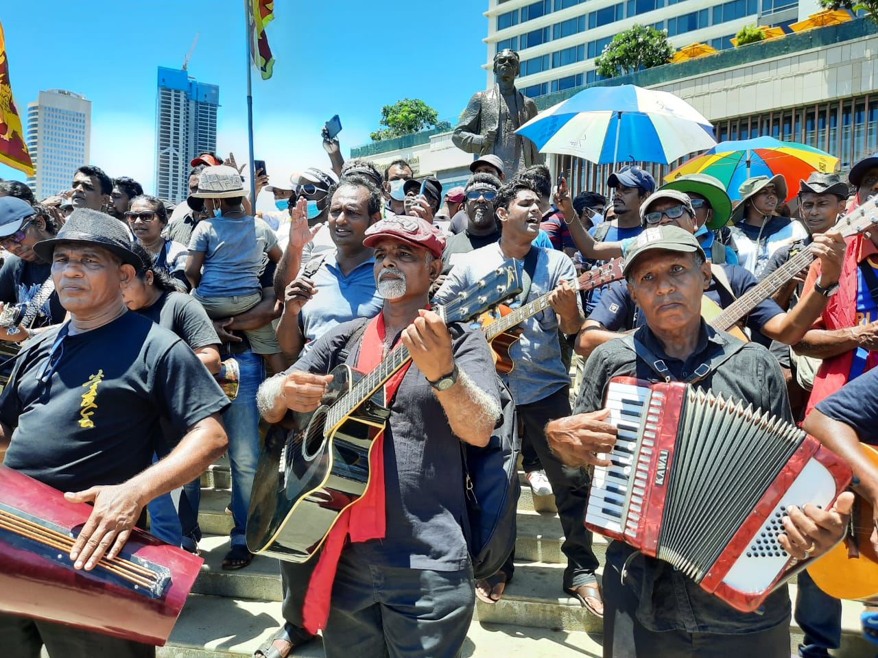 අරගලයේ ගීත ගමනට ඉහල ප්රතිචාර 6 wp 1650100378361