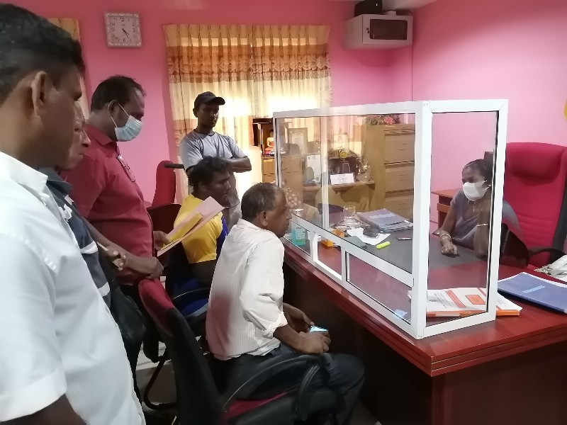 ගෑස් බෙදාහැරිමට විධිමත් වැඩපිළිවෙළක් හදන්න අරගලකරුවෝ ඉල්ලති 2 wp 1654840878252