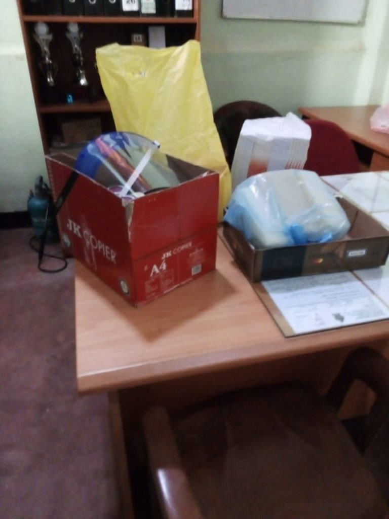 මීගමුවේ දුප්පත්ම ඉස්කොලෙත් අද හොරු කඩලා ... 2 IMG 20210119 WA0016