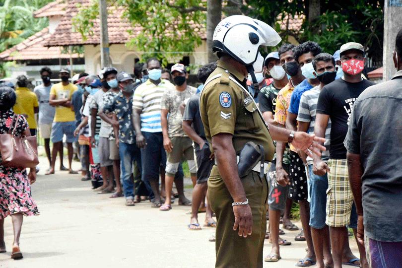 මීටරේ නැති රු 5000 ධිවර පෝලිම .... 2 image 5652b2db1f