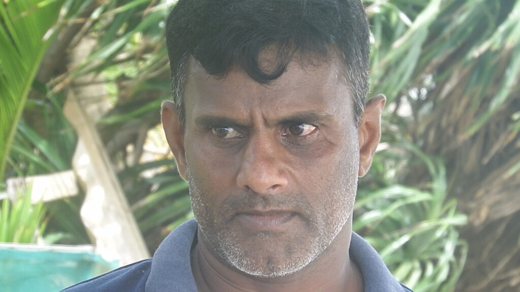 ඇමති නාලකගේ ෆෝටෝ එකක් පුරවැසියෙක්ට ගන්න බැරිද ? 3 1