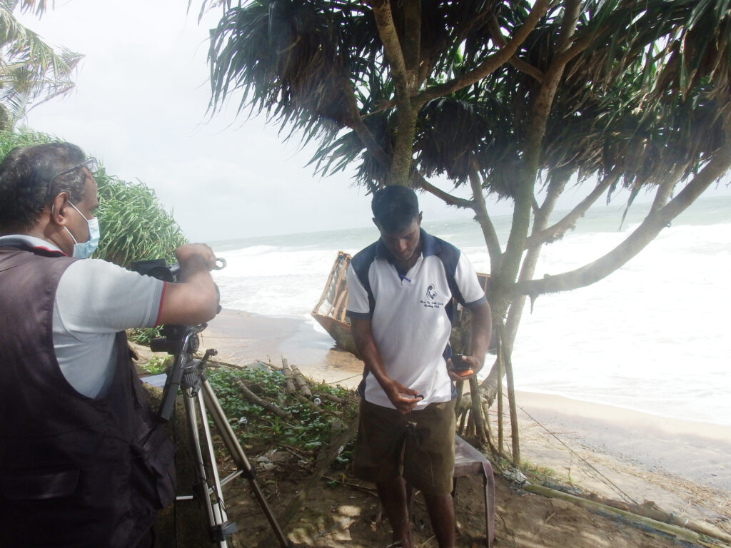 ඇමති නාලකගේ ෆෝටෝ එකක් පුරවැසියෙක්ට ගන්න බැරිද ? 5 3