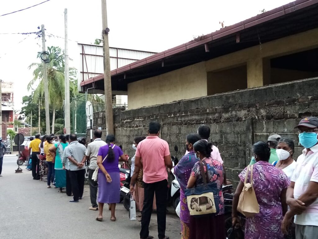 එන්නතට මිගමුවේ අදත් දිග පෝලිමක් ! 5 IMG 20210802 WA0010