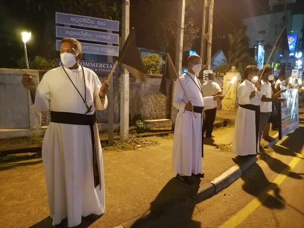 පාදඩ පාලනයකට එරෙහිව දියත්වු දැවැන්ත කළු විරෝධය... 1 IMG 20210820 WA0112