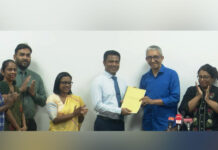 ජාතික මාධ්ය ප්රතිපත්තියේ” සංවර්ධිත කෙටුම්පත අමාත්යවරයාට සහ නියෝජ්ය අමාත්යවරියට පිළිගන්වයි