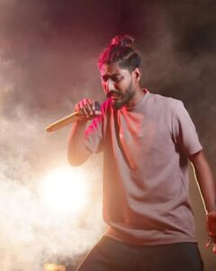 තරුණ දමිළ සංගීතඥයෙකු වන ගනේෂ් කුමාර් PTA යටතේ කිලිනොච්චියේදි අත්අඩංගුවට 3 713143757 4047375002059460 6807535785374872184 n 1