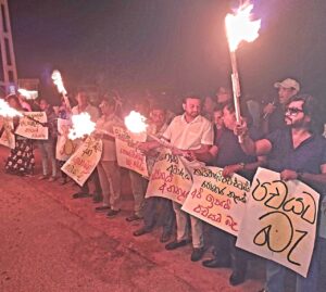 මාලිමා ආණ්ඩුවට එරෙහිව, මීගමුවේ පෝරුතොටෙන්, ගිනිපන්දම් උද්ඝෝෂණයක් 81 IMG 20260607 WA0004