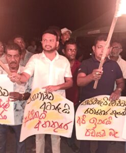 මාලිමා ආණ්ඩුවට එරෙහිව, මීගමුවේ පෝරුතොටෙන්, ගිනිපන්දම් උද්ඝෝෂණයක් 82 IMG 20260607 WA0005 1