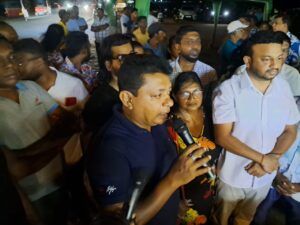 මාලිමා ආණ්ඩුවට එරෙහිව, මීගමුවේ පෝරුතොටෙන්, ගිනිපන්දම් උද්ඝෝෂණයක් 60 IMG 20260607 WA0027