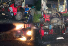කන්ටේනර් රථයට ගිනි තැබුවේ යැයි සැක 12 දෙනෙකුට ඇප …