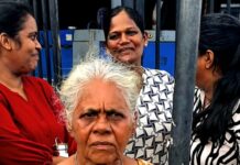 මීගමුව, පෙරියමුල්ලේ බස් හෝල්ට් එක ඉවත් කිරීමට එරෙහිව ජනතා විරෝධය.